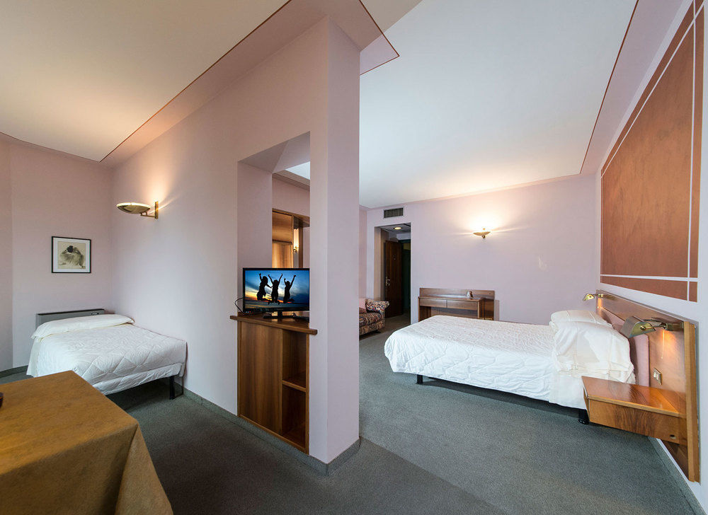 Albergo Moderno Lovere Exteriör bild