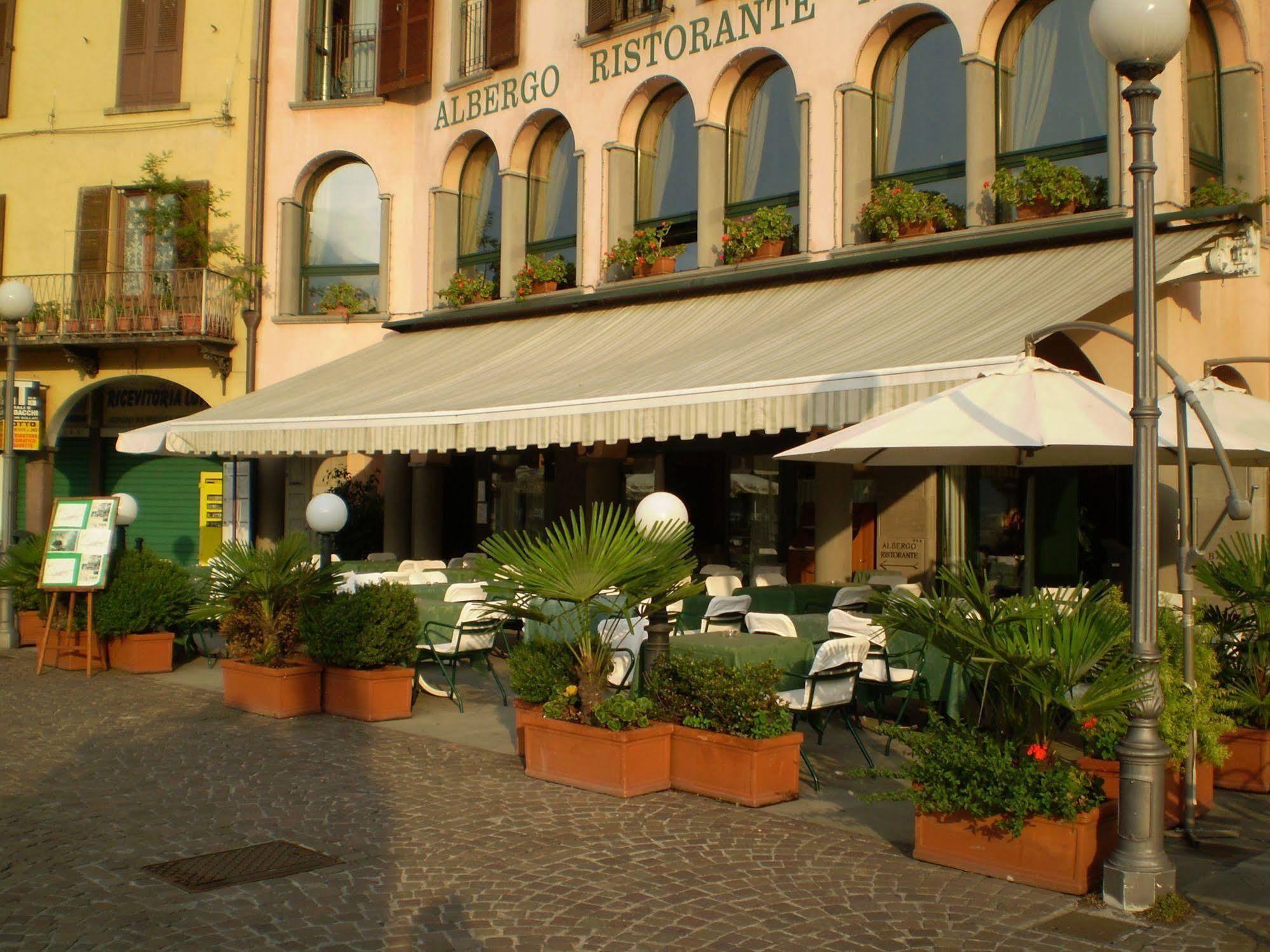 Albergo Moderno Lovere Exteriör bild