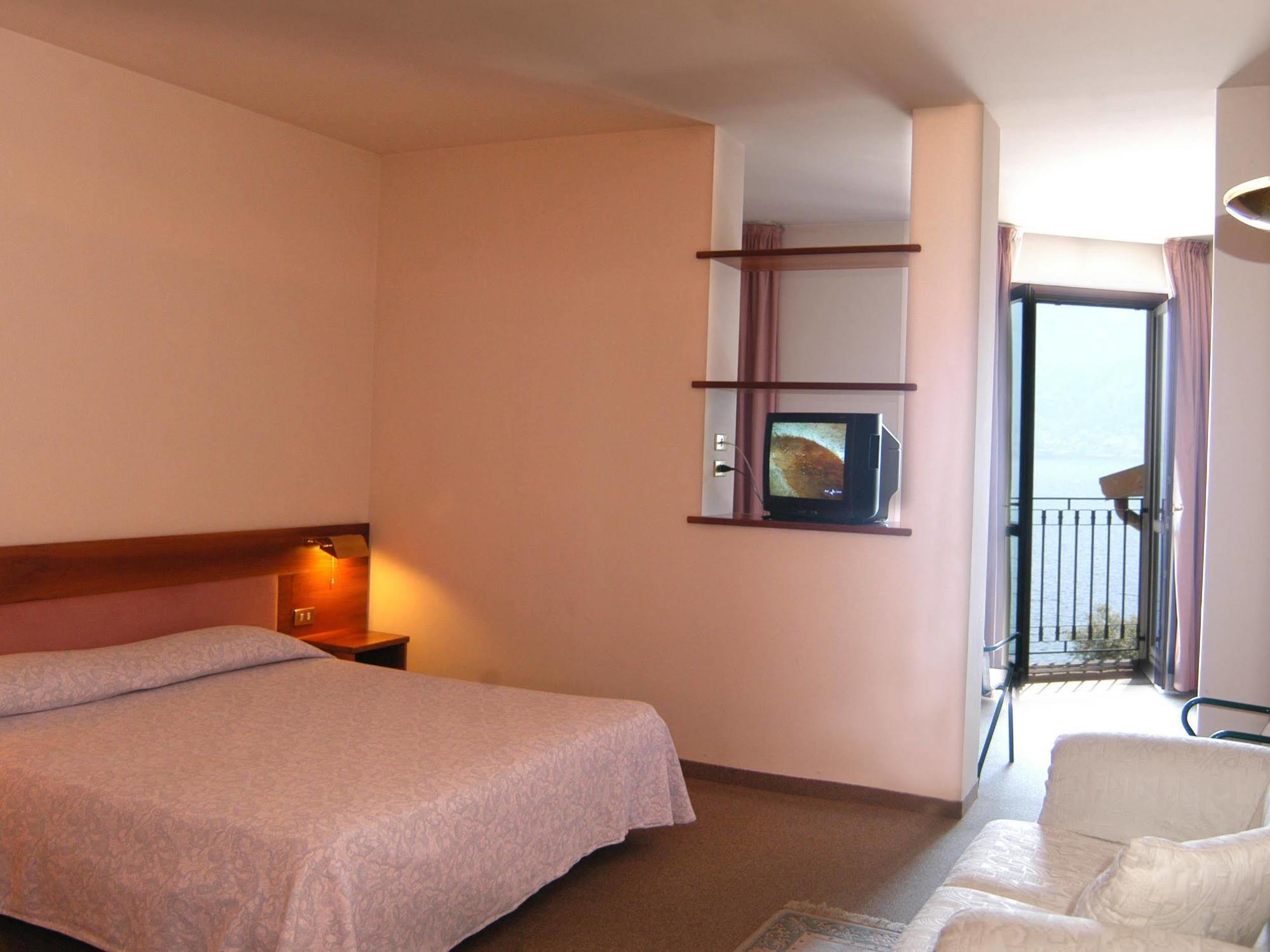 Albergo Moderno Lovere Exteriör bild