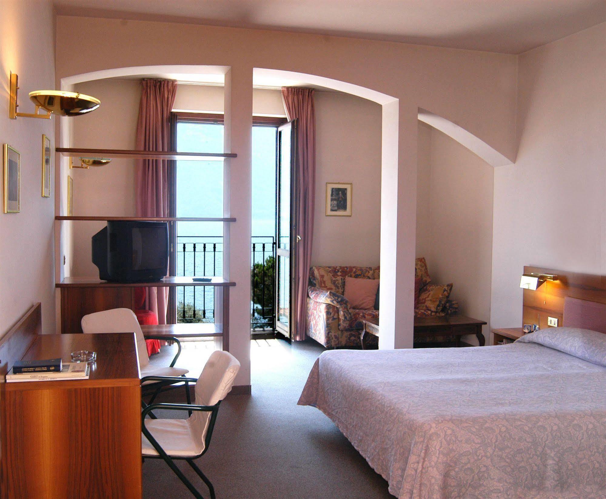 Albergo Moderno Lovere Exteriör bild